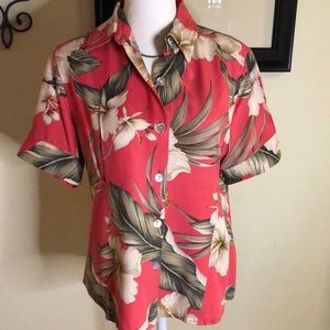 EUC Island Sands Hawaiian Top